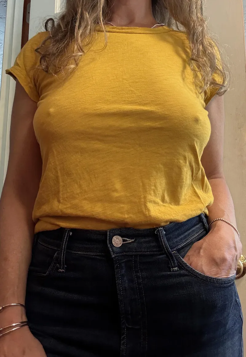 Thumbnail Embrace Freedom with Elegant-Ad1638's Perspective on Being Braless