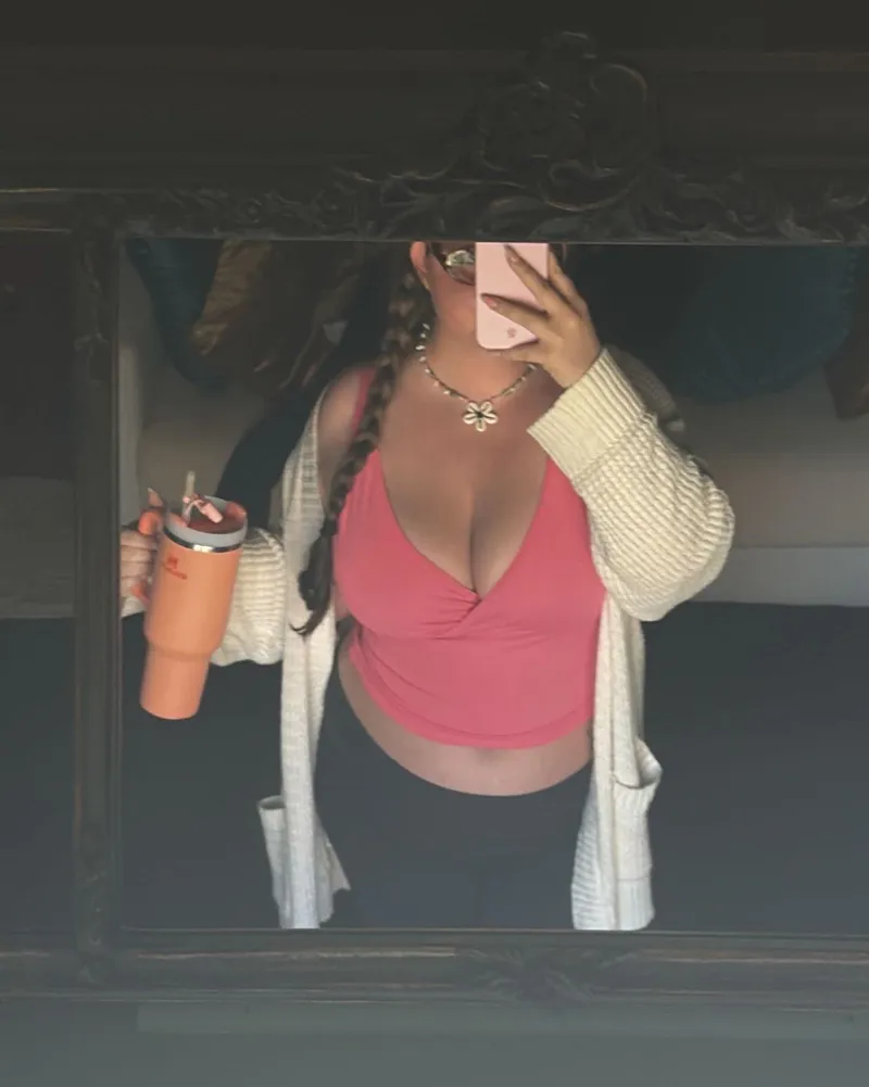 Thumbnail Flaunting Peach Perfection: Intrigues of dualidean0fman | cleavage