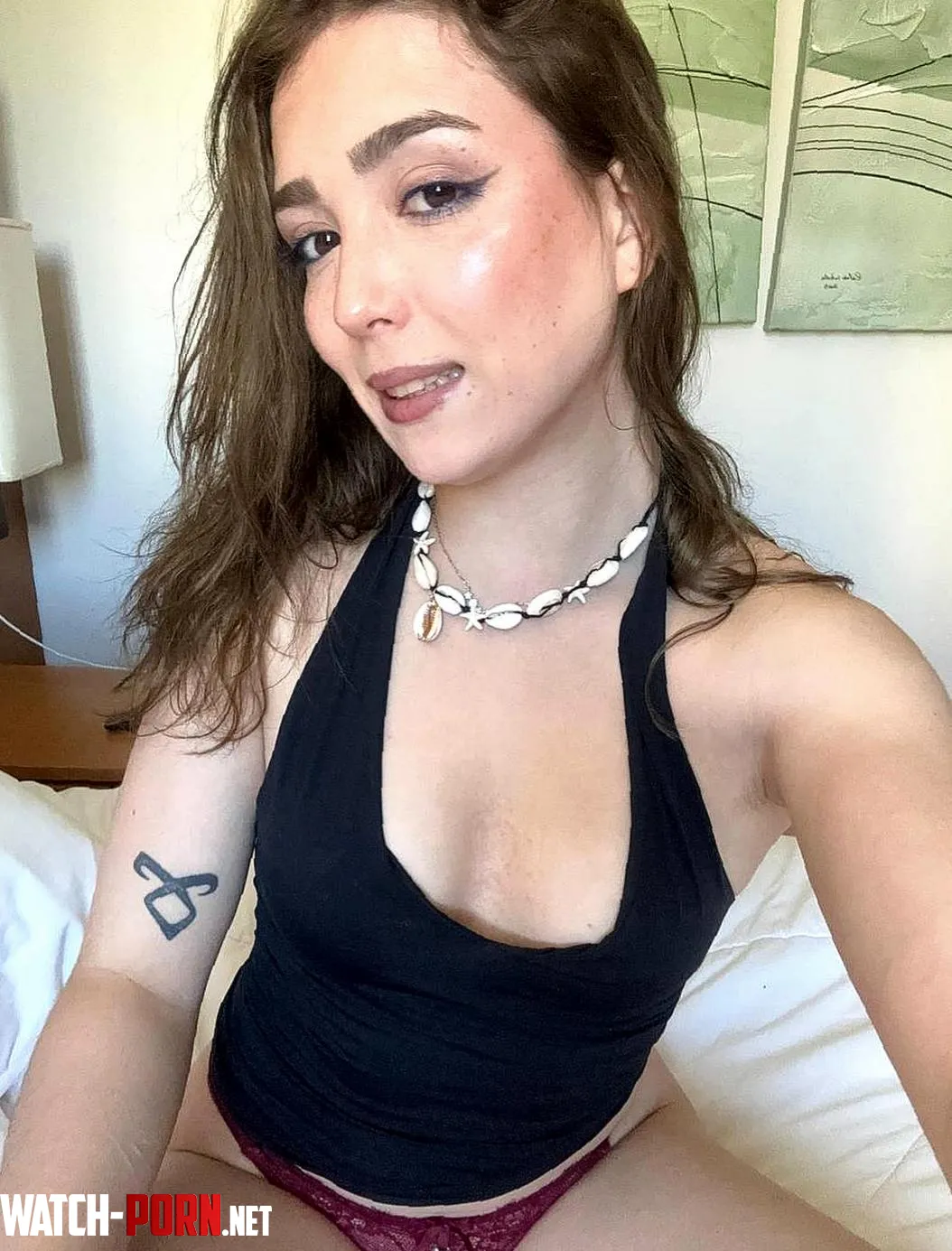 Am I really your type like I'm really a lonely ahh g00ner, got life no frendzz in real life, loves cats and loves scrolling reddit by eSportsforlfie