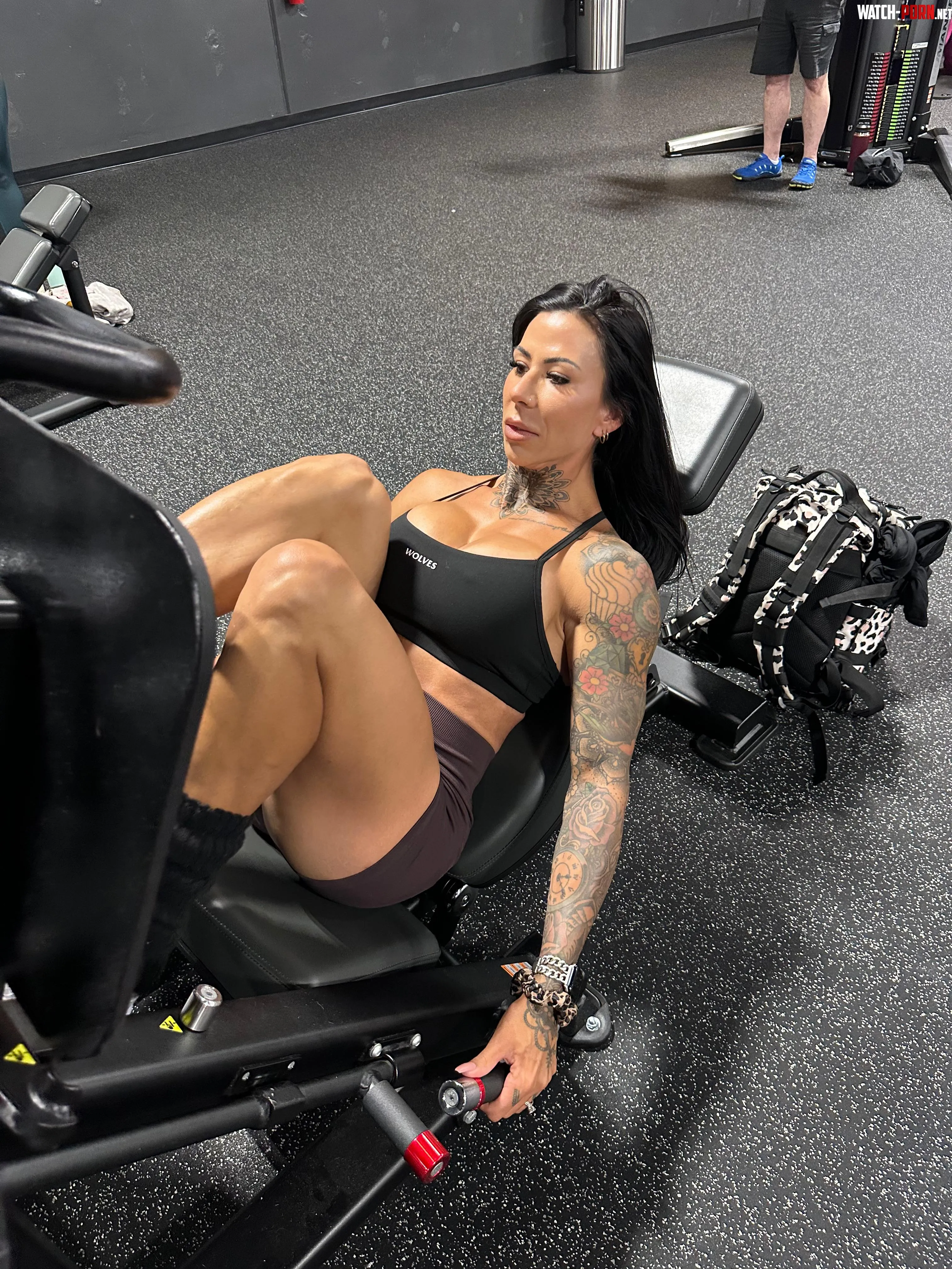 who wants to spot me? by gymgirlfriend