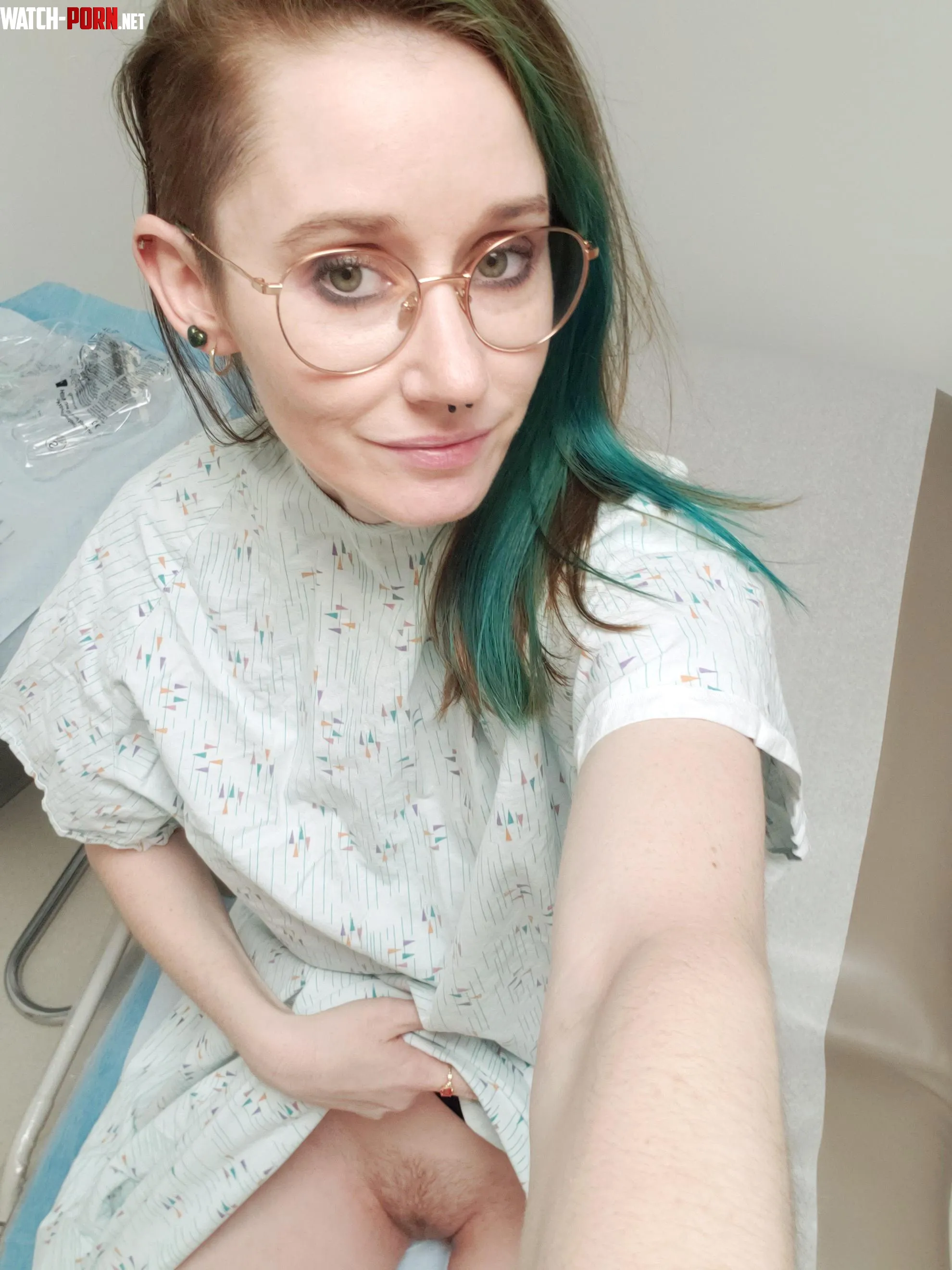 Gotta make sure she's healthy 😘 by Shy_dumb_puppy