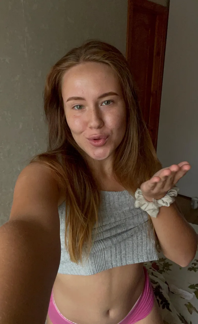 Thumbnail Early Bird Chic: Embracing the Day in Style | GlitteringSink8590