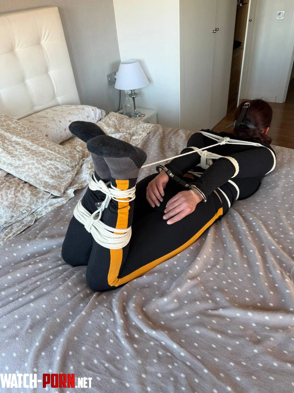 Finding no escape by Laucut