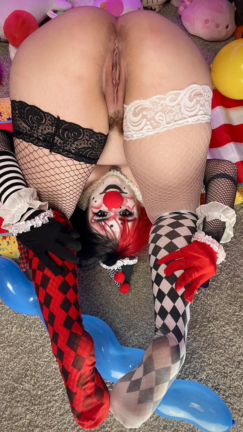 Thumbnail Every Clown's Dream: A Look at Creampies by Gummyghostgirl in BreedingMaterial