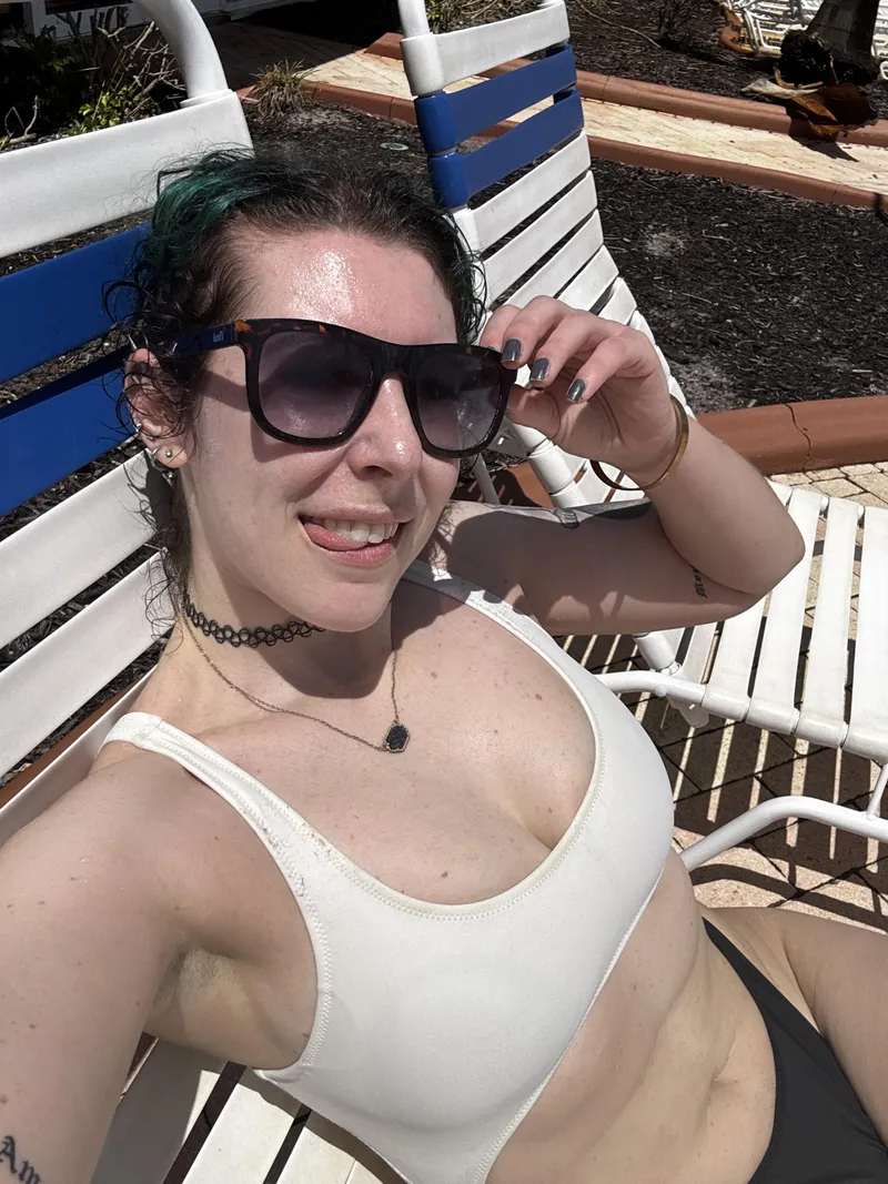 Thumbnail Sirenskiss3 Expects More Freckles in the Sun - HomegrownTits