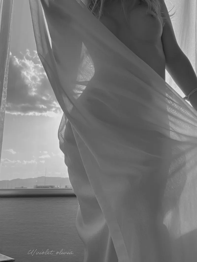 Thumbnail Violet_olivia_'s Artistic Presentation: LaBeauteFeminine Vibe