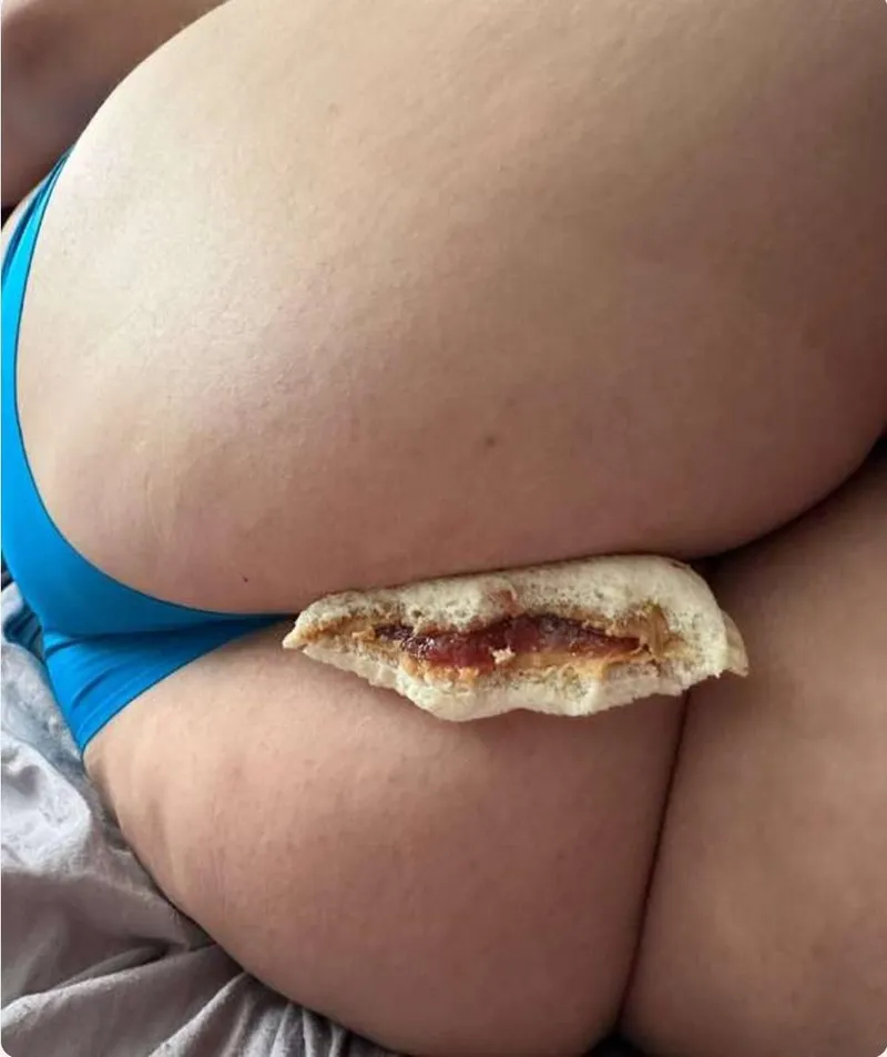 Thumbnail Irresistible Temptation: Abigailgray256's Invitation