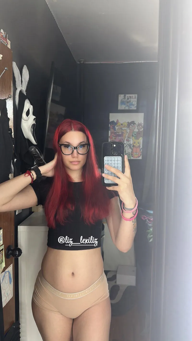 Thumbnail Shiny Reflections: 'My mirror is so clean 🤪' by liz_lexiliz