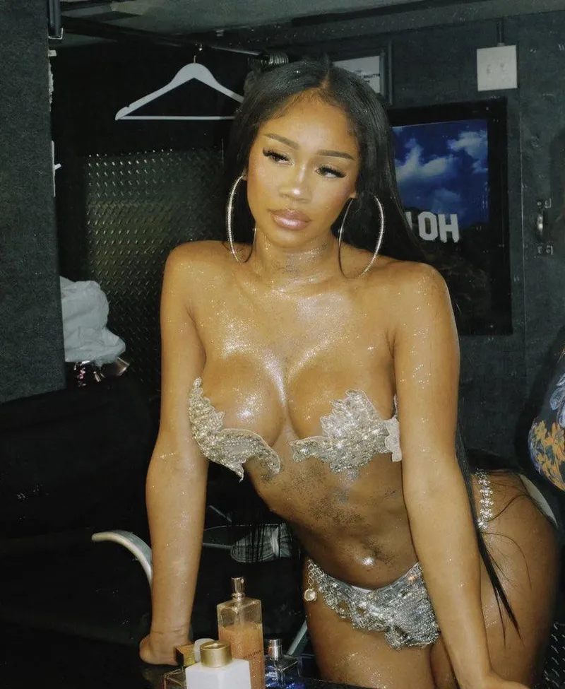 Thumbnail Discover Saweetie's Impact in the Hip Hop Realm with Old-Bear-5275