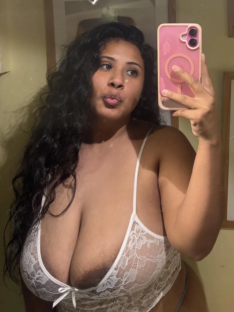 Thumbnail Exploring Big Areolas: A Busty Adventure by ClaraBustt