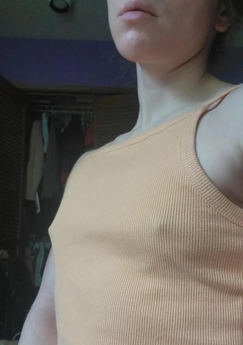 Thumbnail Slightly noticeable by KinkyContortionist