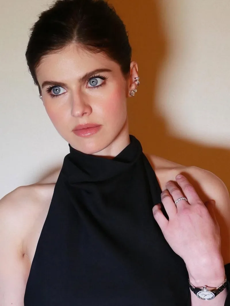 Thumbnail Alexandra Daddario: Beauty Personified | PrettyGirls by KG101411