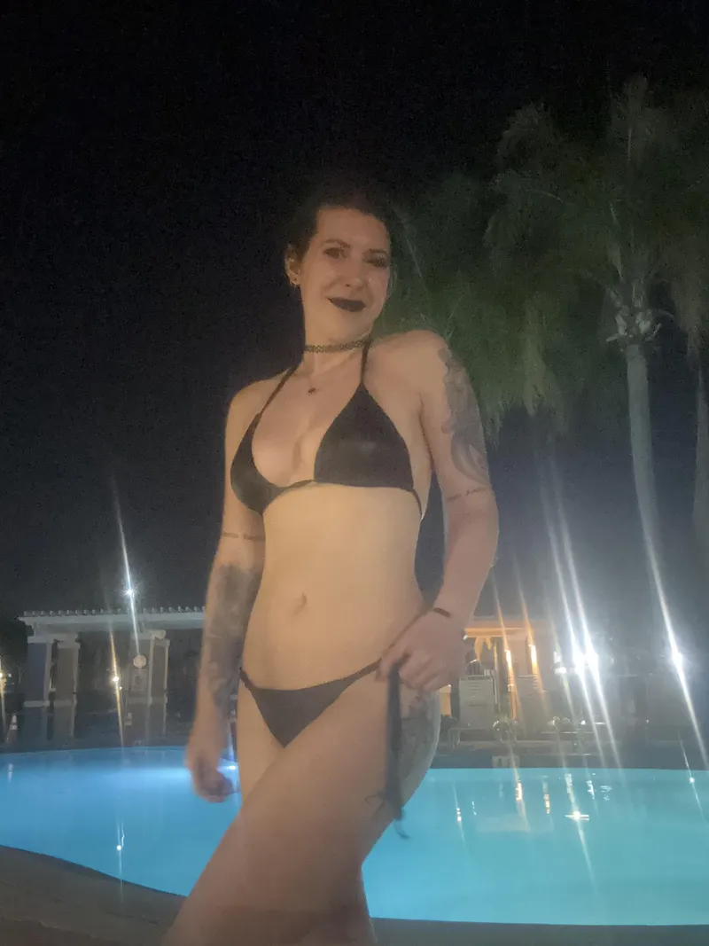 Thumbnail Luring Men with EmoGirl Charm: A Tempting Tale