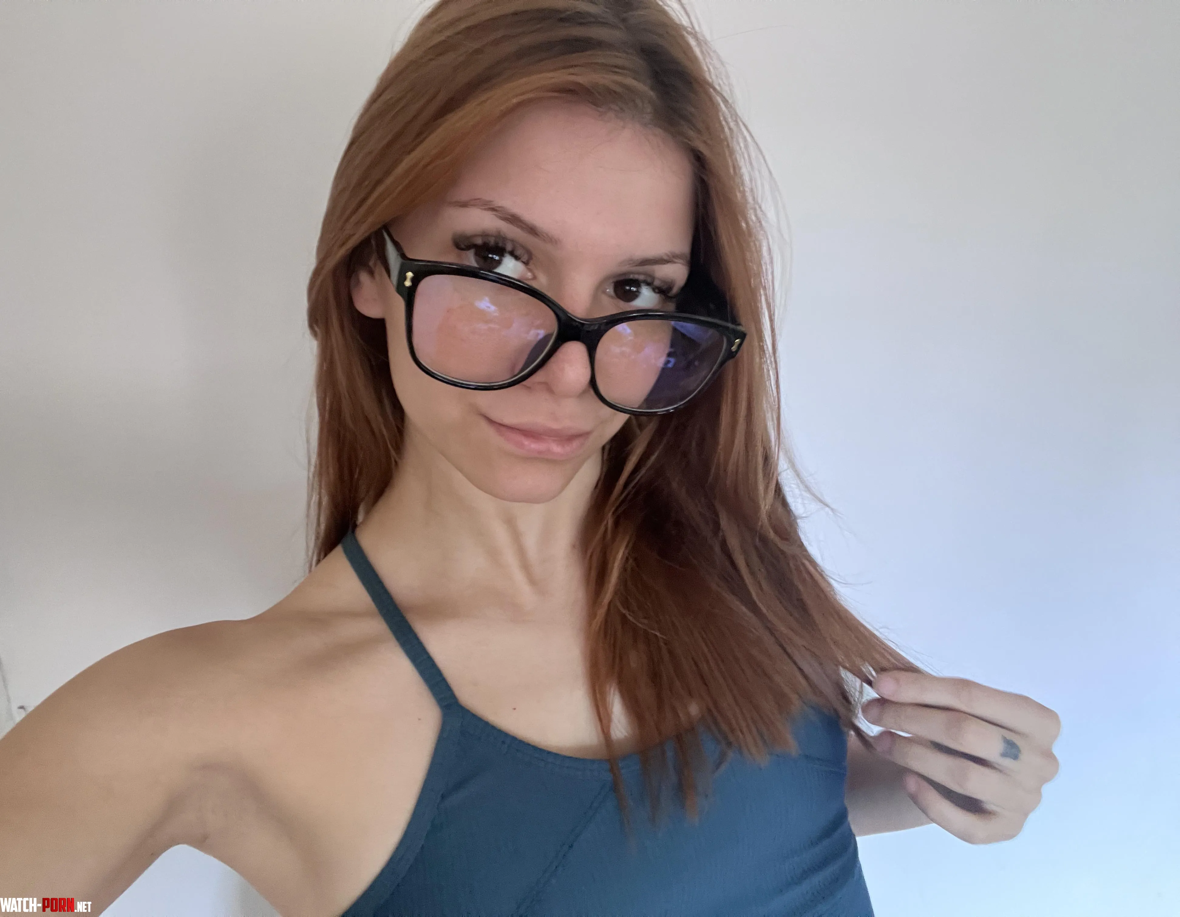 My photo after the gym. Do you guys usually work out? Have a nice day! by sofiatrxmpa