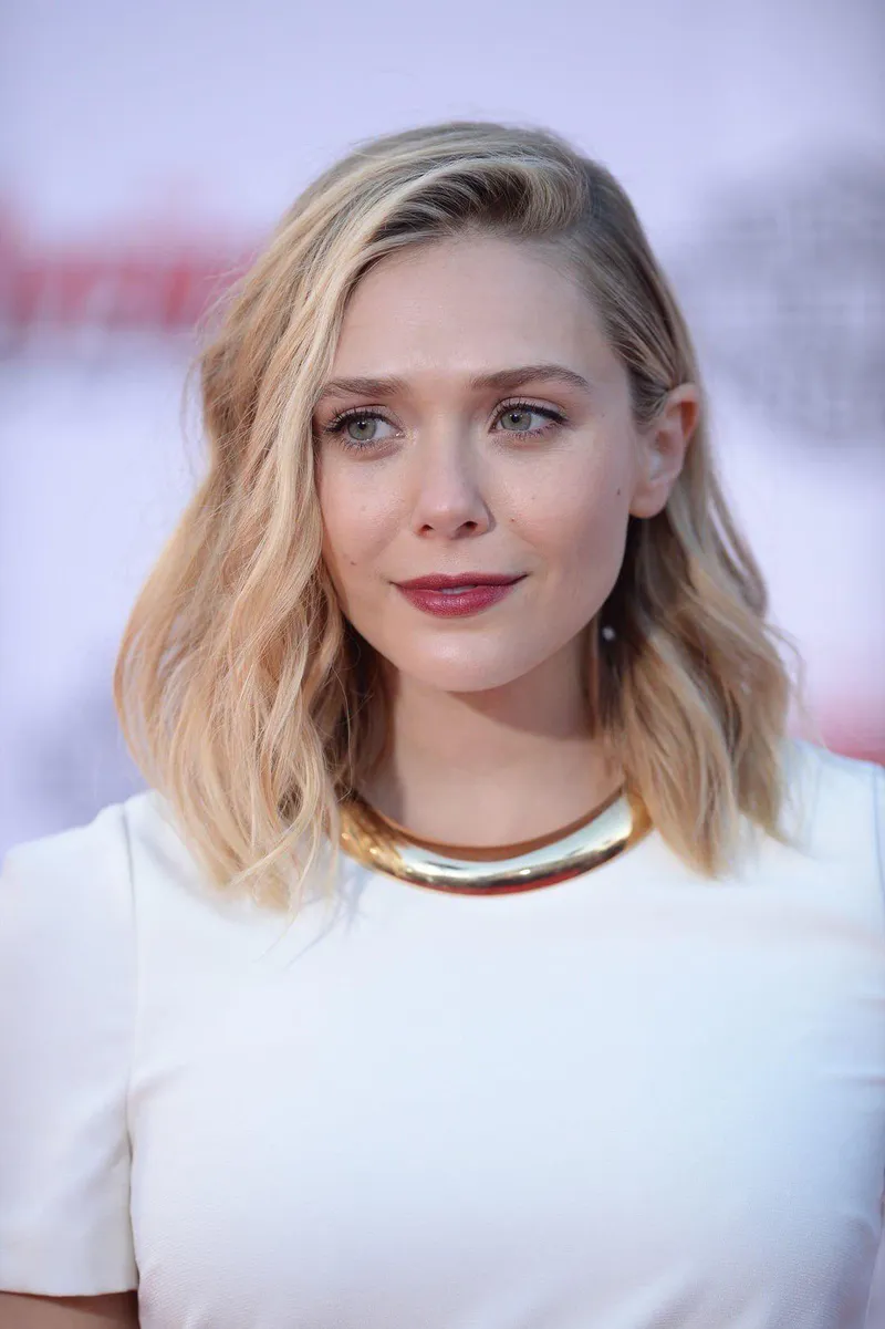 Thumbnail Elizabeth Olsen's Timeless Elegance | PrettyGirls by Respected-Commander