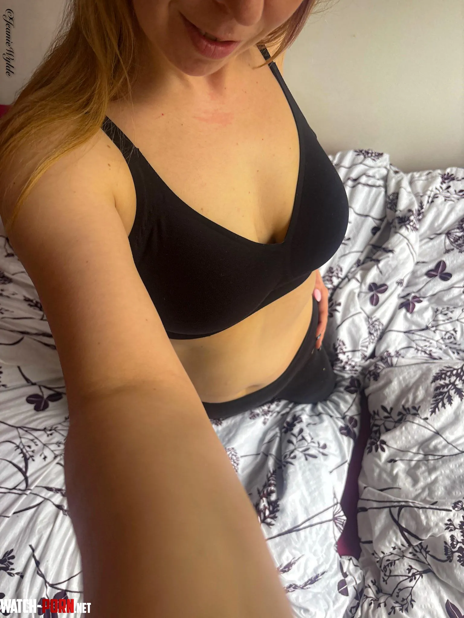 I'm a 41-year-old slutwife. I love sending naughty photos to my husband's coworkers. by Jeanie_Wylde