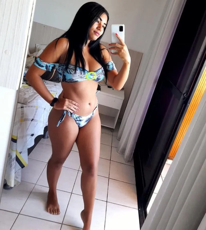 Thumbnail Provoking Visuals: Pocahontasbr in the Slutsofonlyfans Arena