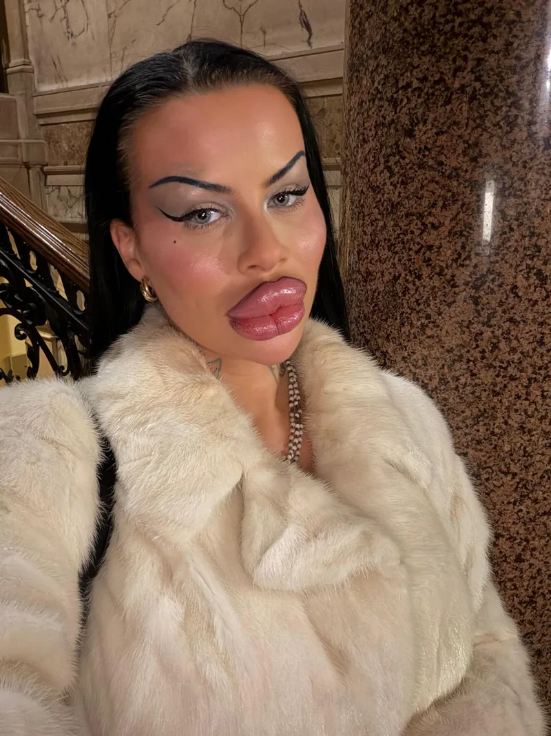 Thumbnail Irresistible Faces: A Guide to Pleasing Men by heel-fetish