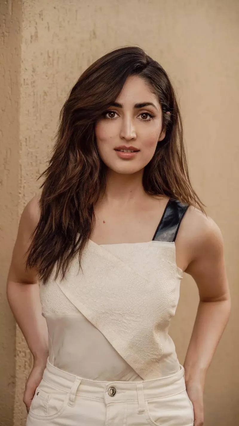 Thumbnail Pookienini Shines the Spotlight on Yami Gautam's Allure - Discover Now