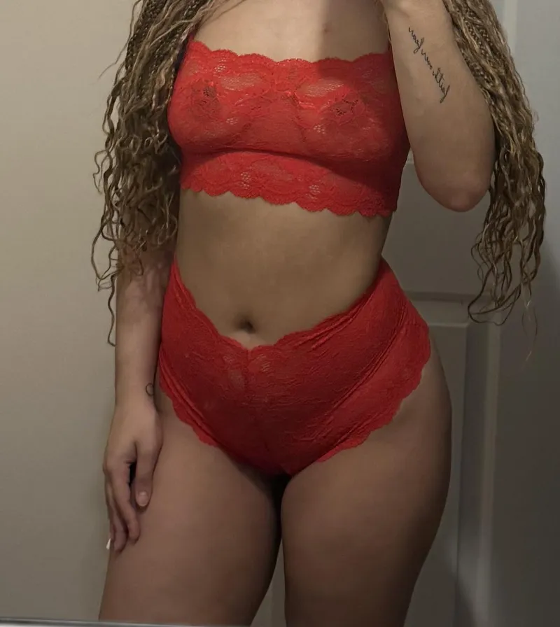 Thumbnail MirrorSelfie Magic: prettysashaxo's Irresistible Clicks