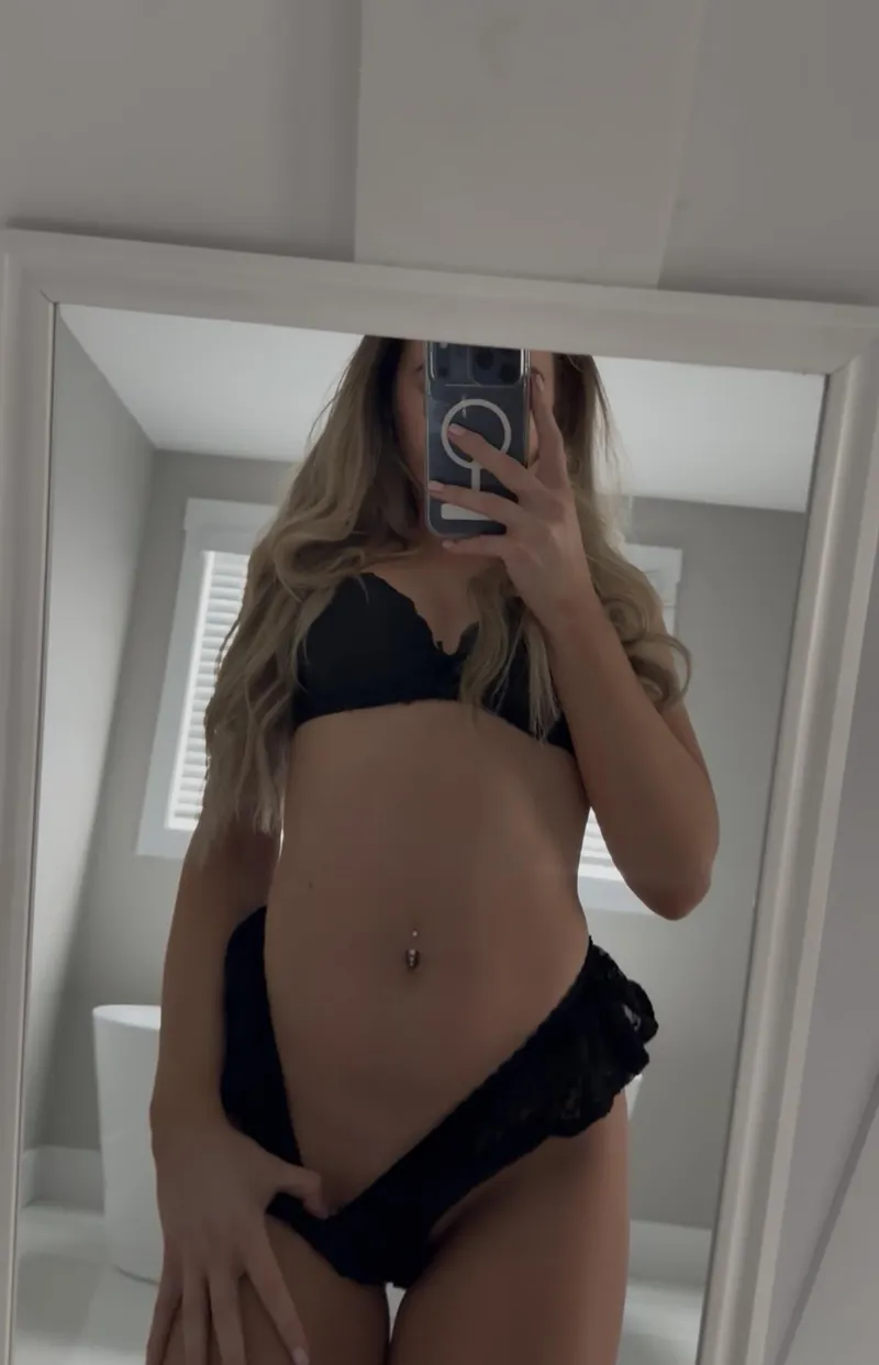 Thumbnail Queen of Selfies: Reigning Supreme in Reflection by Hotcollegebabe1