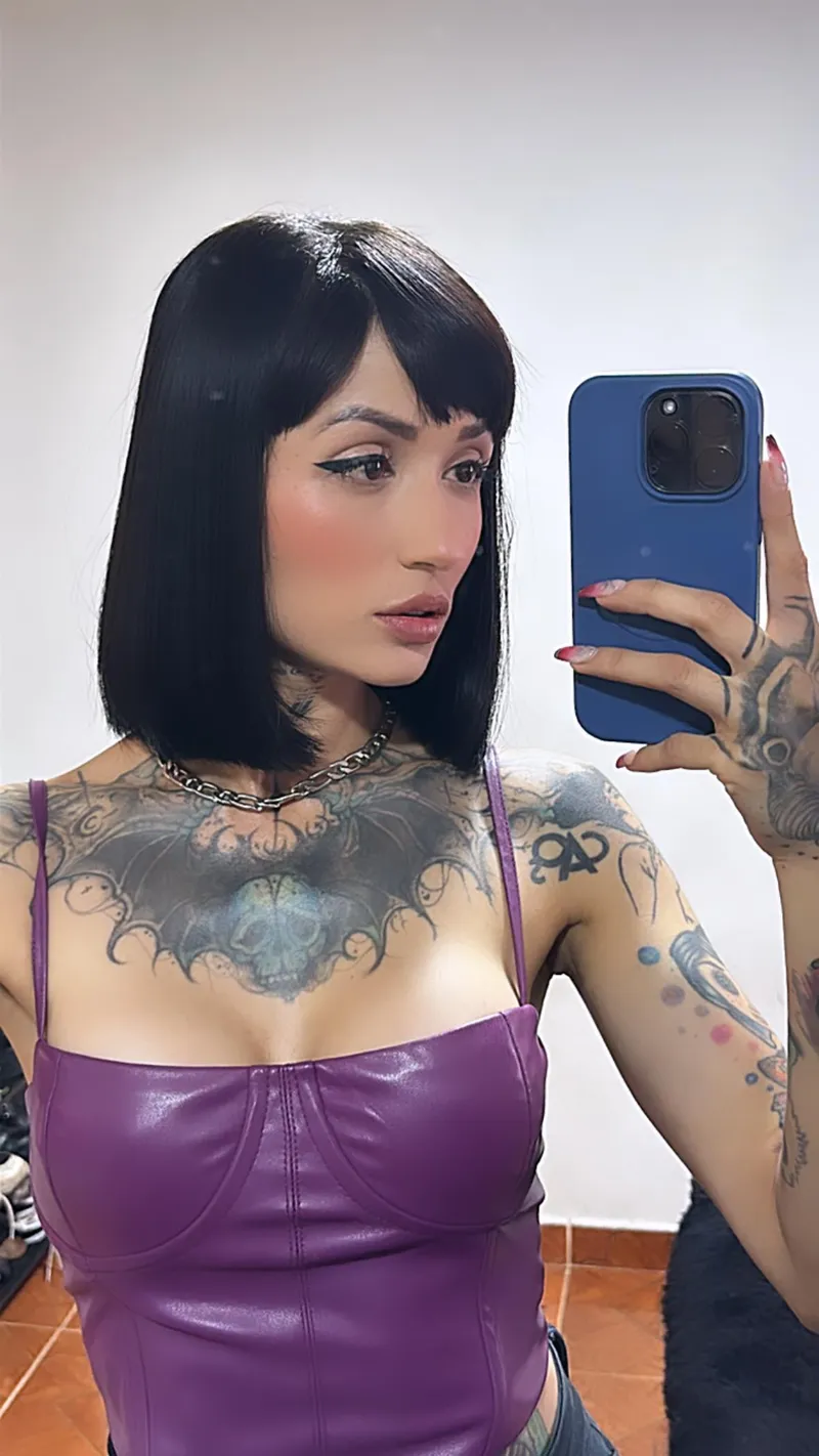 Thumbnail Sexy and charming by Zoe_Coze