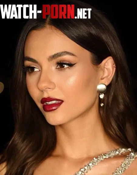 Victoria Justice by nadeniss