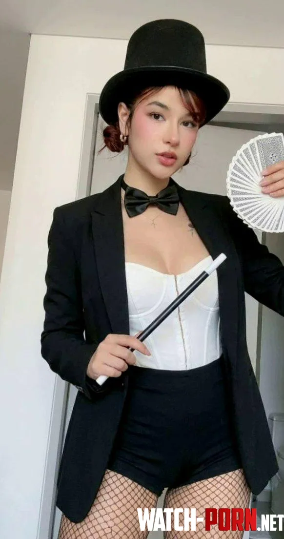 my own version of zatanna cosplay (luna) by evildollxx