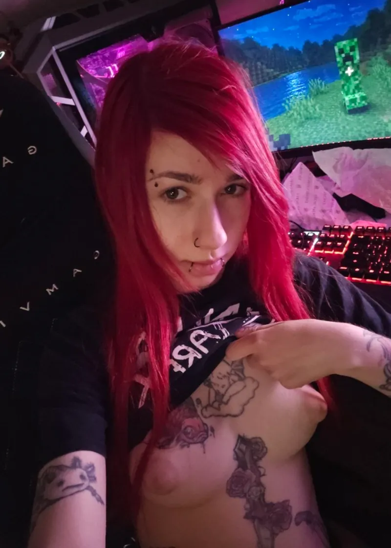 Thumbnail Join OkQuaint for Minecraft Fun in GWNerdy Article