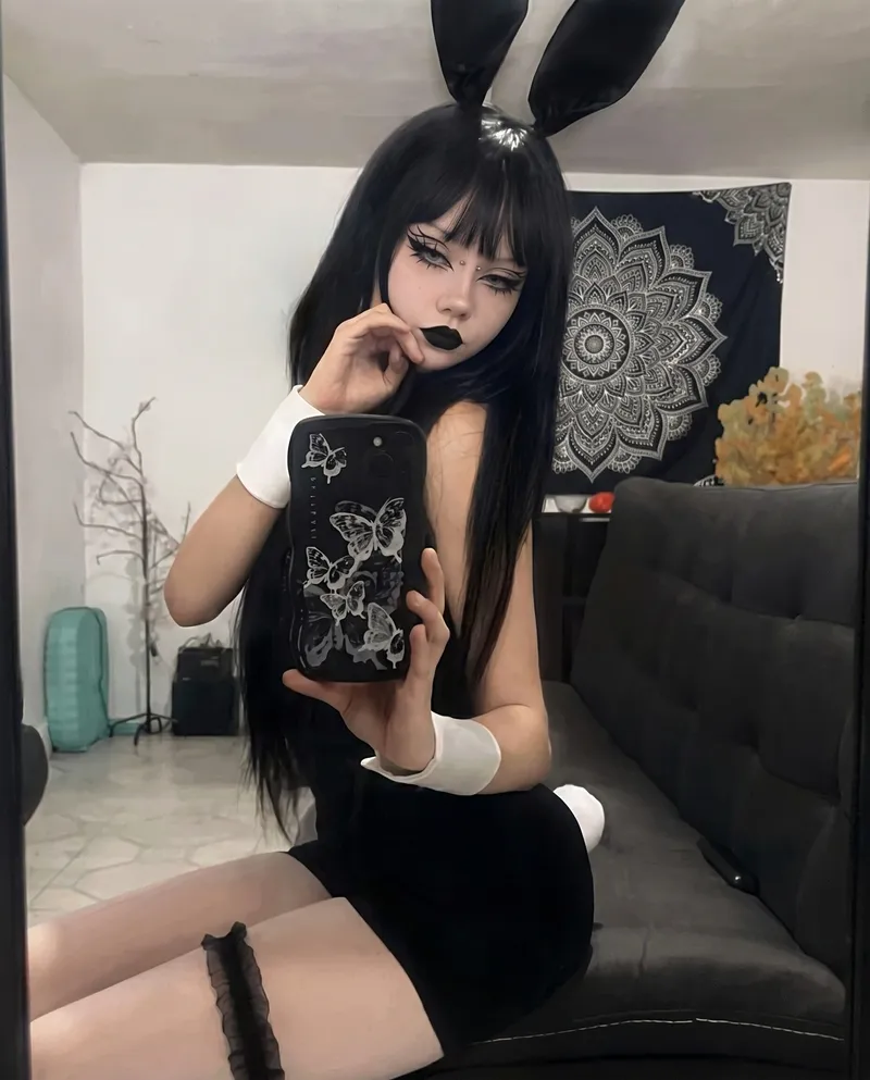 Thumbnail rainbowtraffic's Sweet & Naughty Bunny Challenge