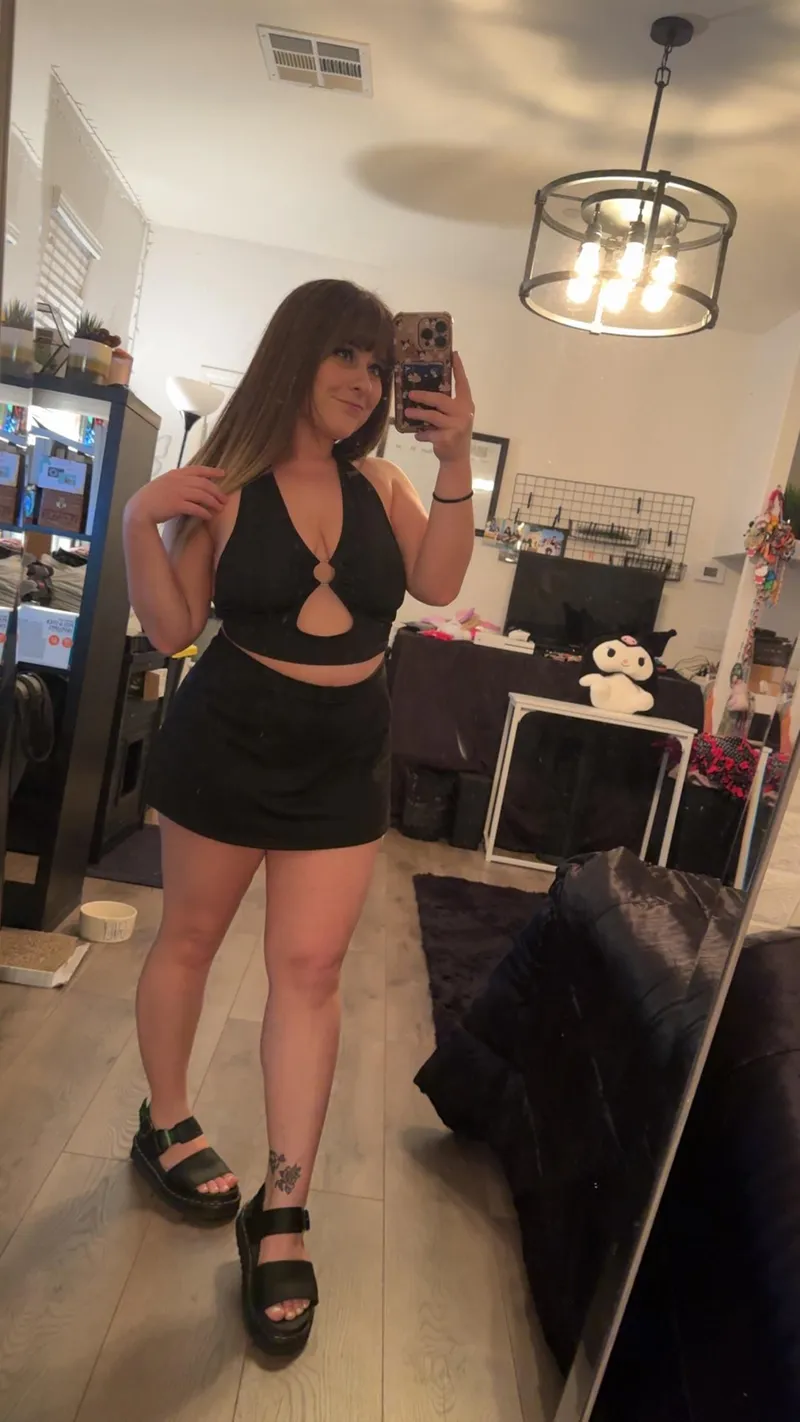 Thumbnail Reyrevealed's All Black Style: Mirror Selfie