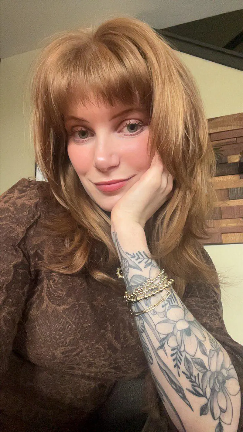 Thumbnail Seeking Admiration for Alluring Images with WillowRaeOnly