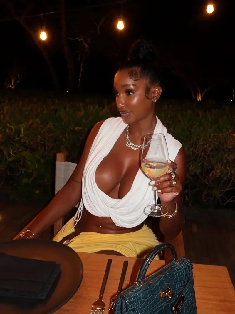 Thumbnail HipHopGoneWild: Discover Bernice Burgos with Old-Bear-5275