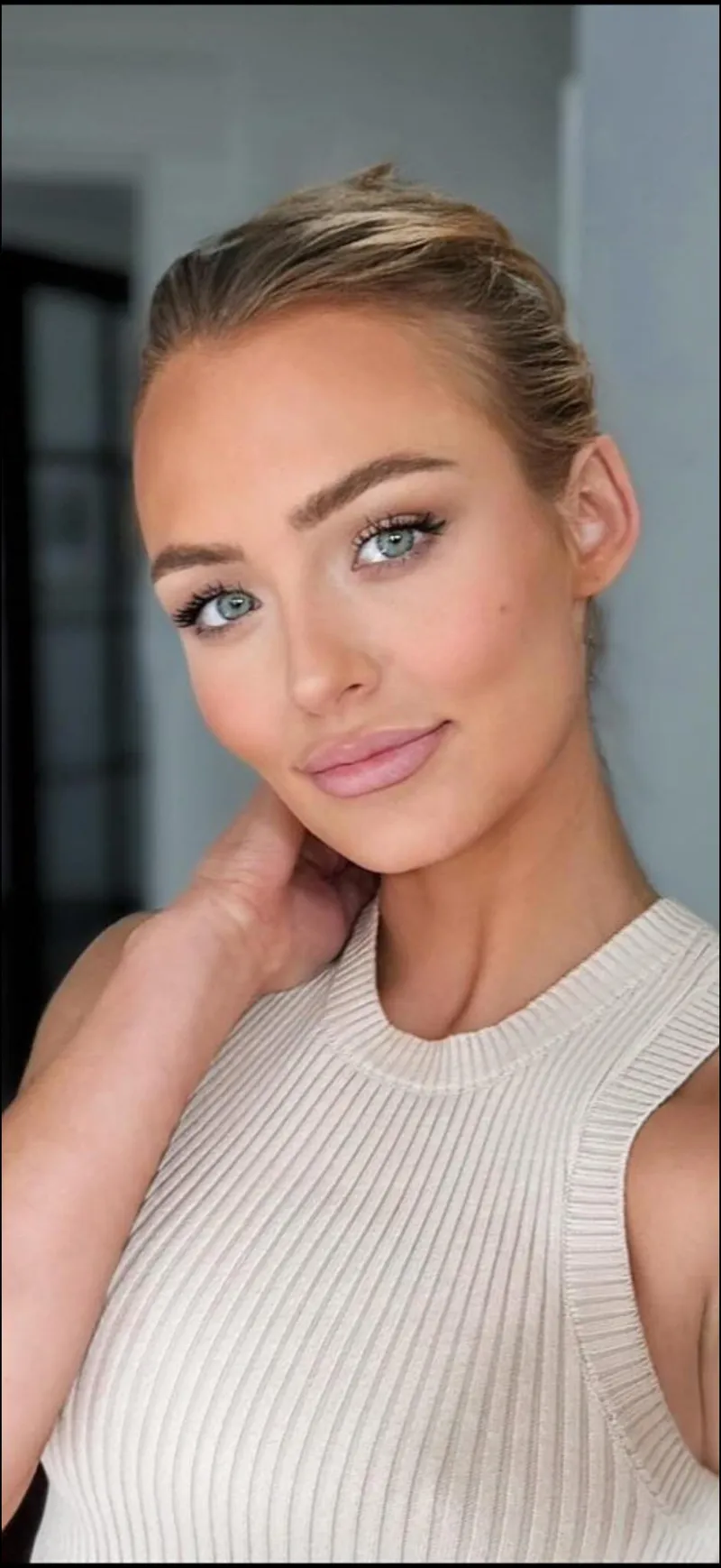 Thumbnail Dive into the Charisma of Mary Klingler - A Respected News Anchor | forkes98524 PrettyGirls
