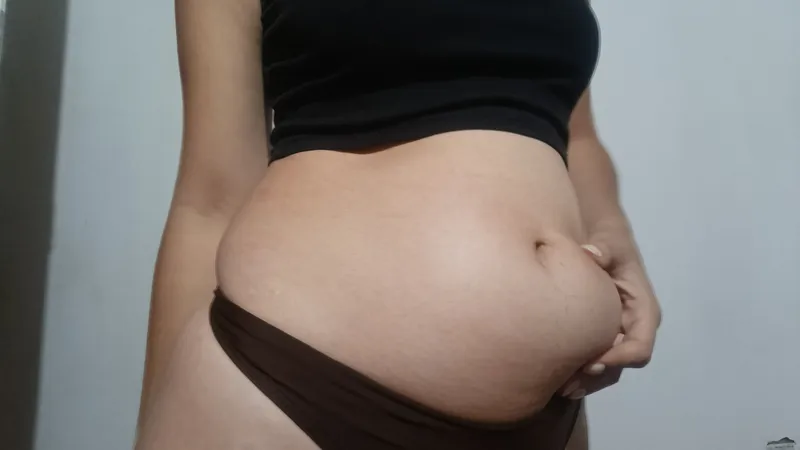 Thumbnail orianabelly Yearns for Something 'Softer' in Stuffers