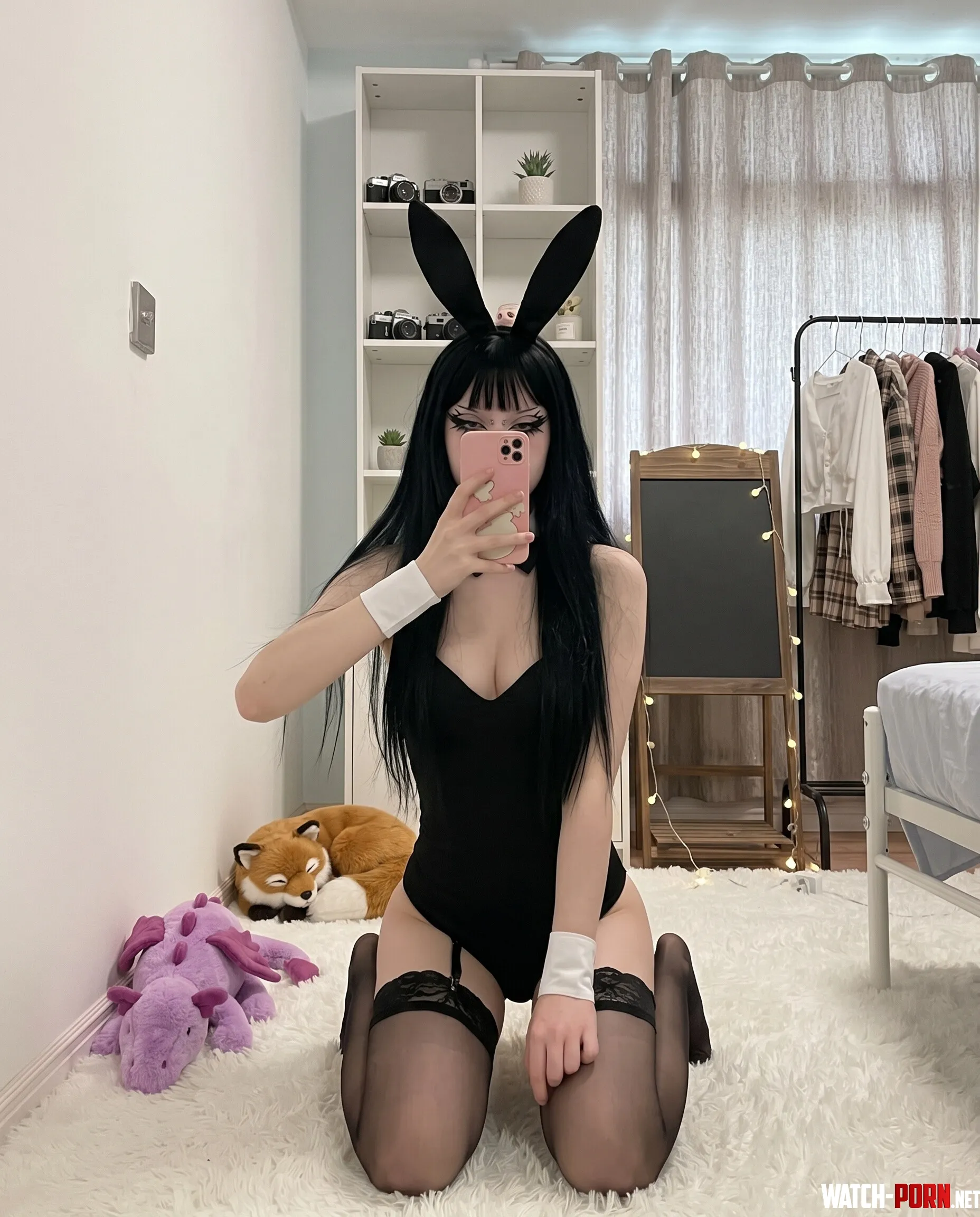 Will you give this bunny some treats by rainbowtraffic