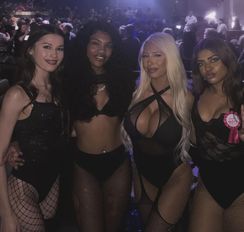 Thumbnail Rootbeer34's Challenge: Spot the Bimbo! | bimbofetish