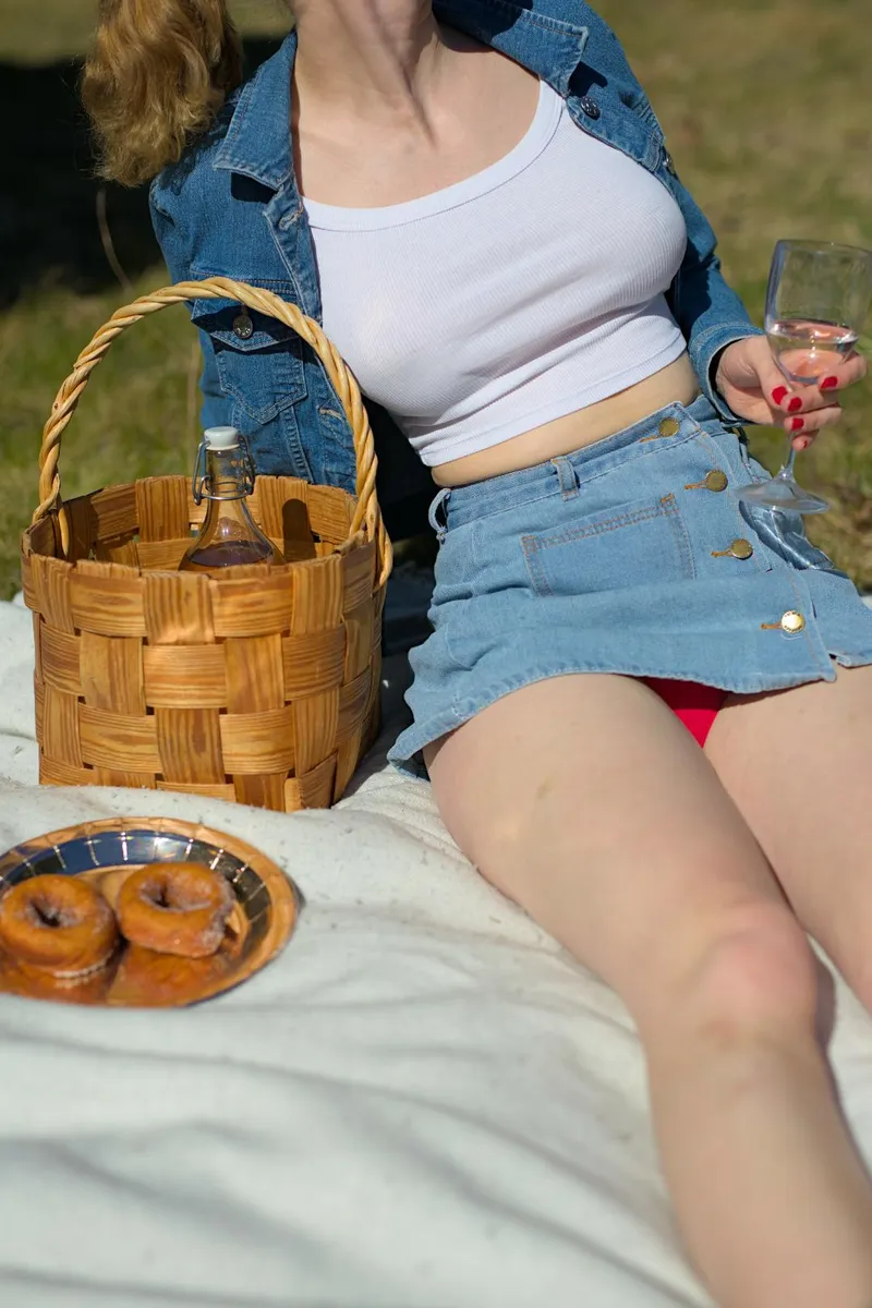 Thumbnail A Picture-Perfect Day: Picnic in the Fields Beauty with klaararo | countrygirls