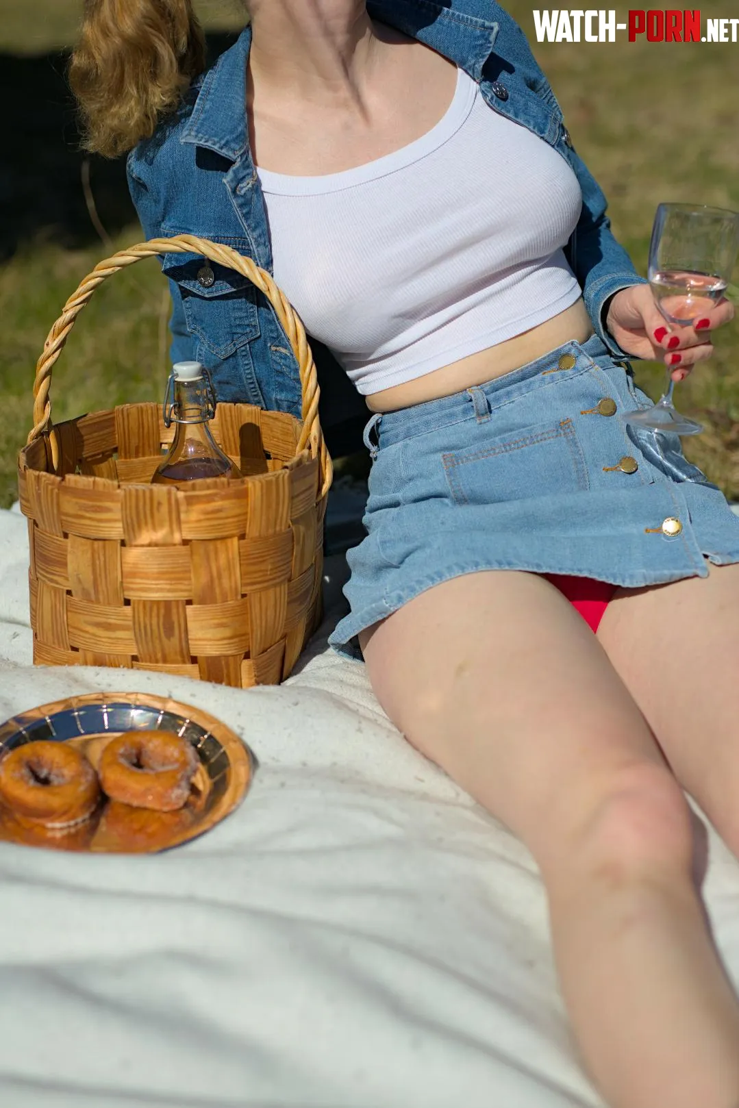 What a day for a picnic in the fields ☀️ by klaararo