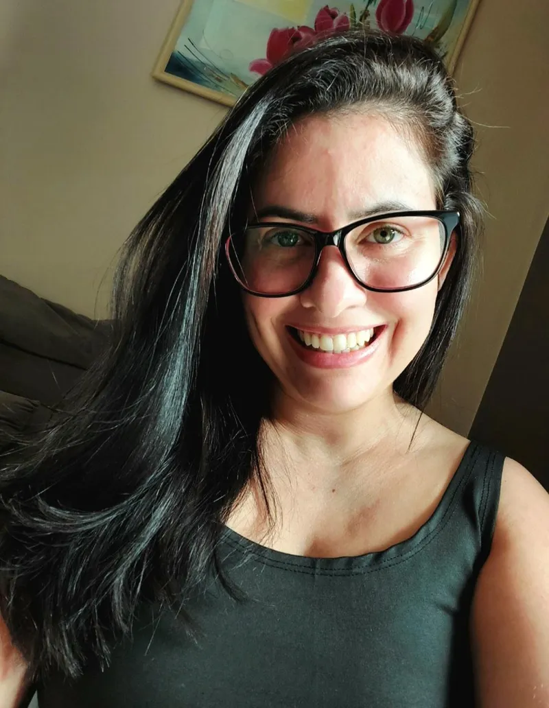 Thumbnail Greet Sensuality with 'Heeey' by Isiscristine | GirlswithGlasses