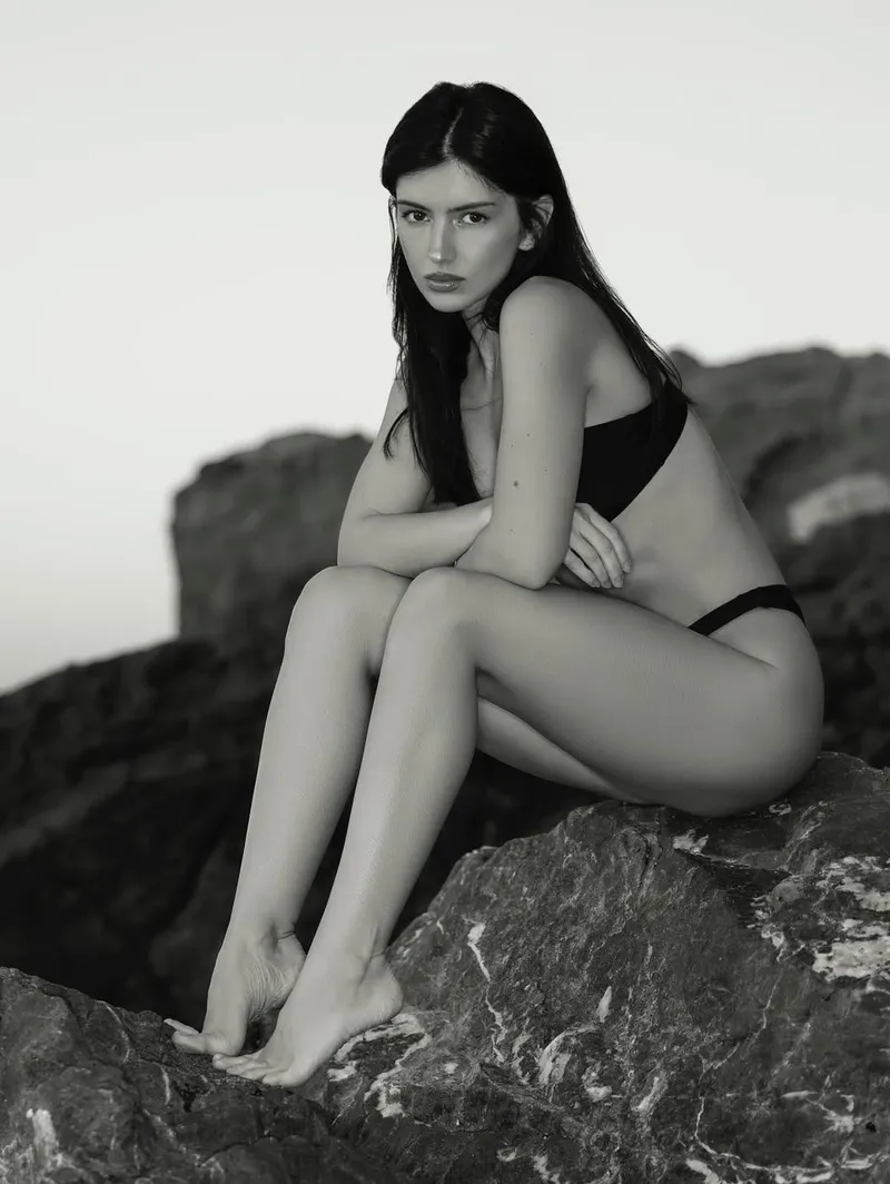 Thumbnail On the Rocks With mimiisnaughty: A Sexygirls Experience