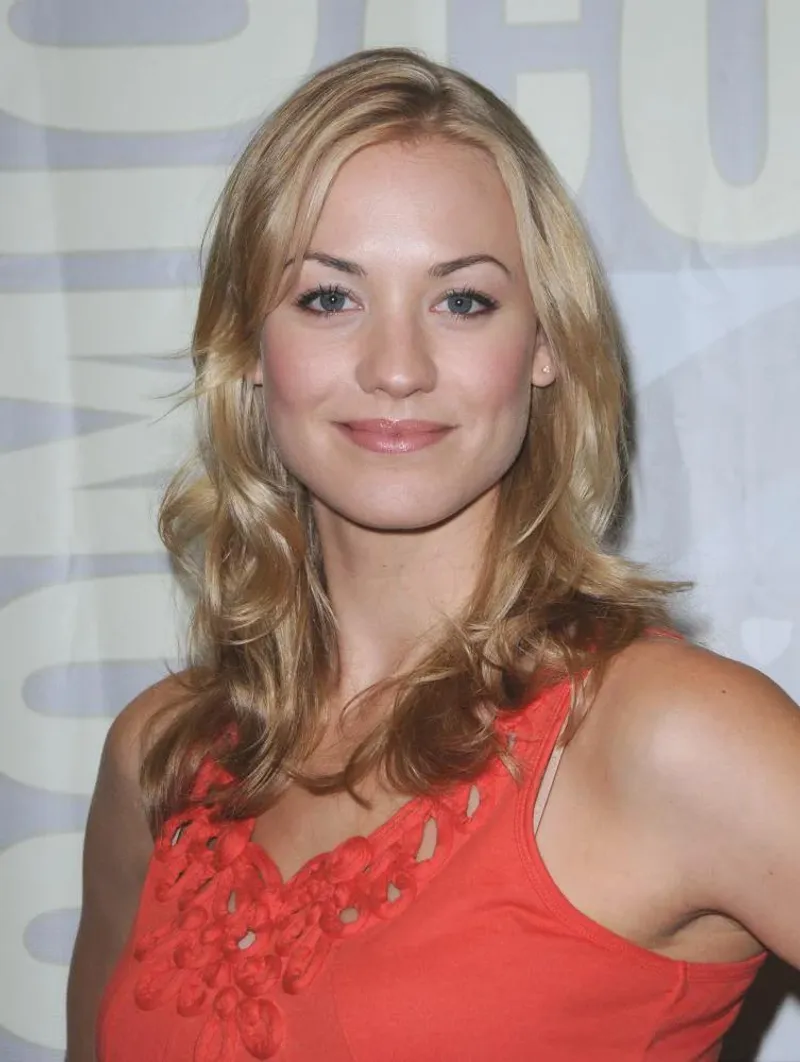 Thumbnail Explore Yvonne Strahovski's Captivating Beauty - LolthCat2187 | PrettyGirls