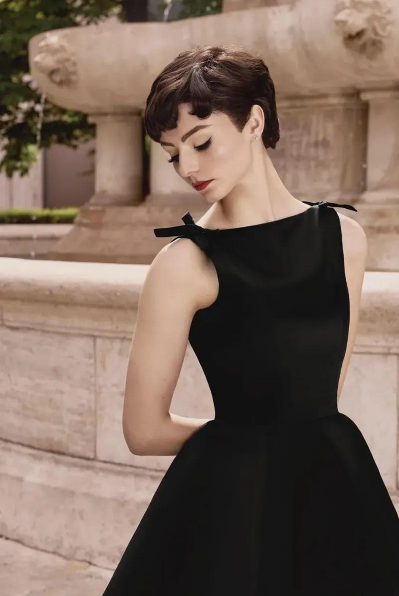 Thumbnail Thomasin McKenzie: A Captivating Presence by MrMeesesPieces | PrettyGirls