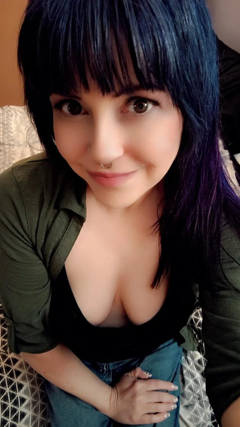 Thumbnail Discover the Art of Timing with a_badflower in Downblouse