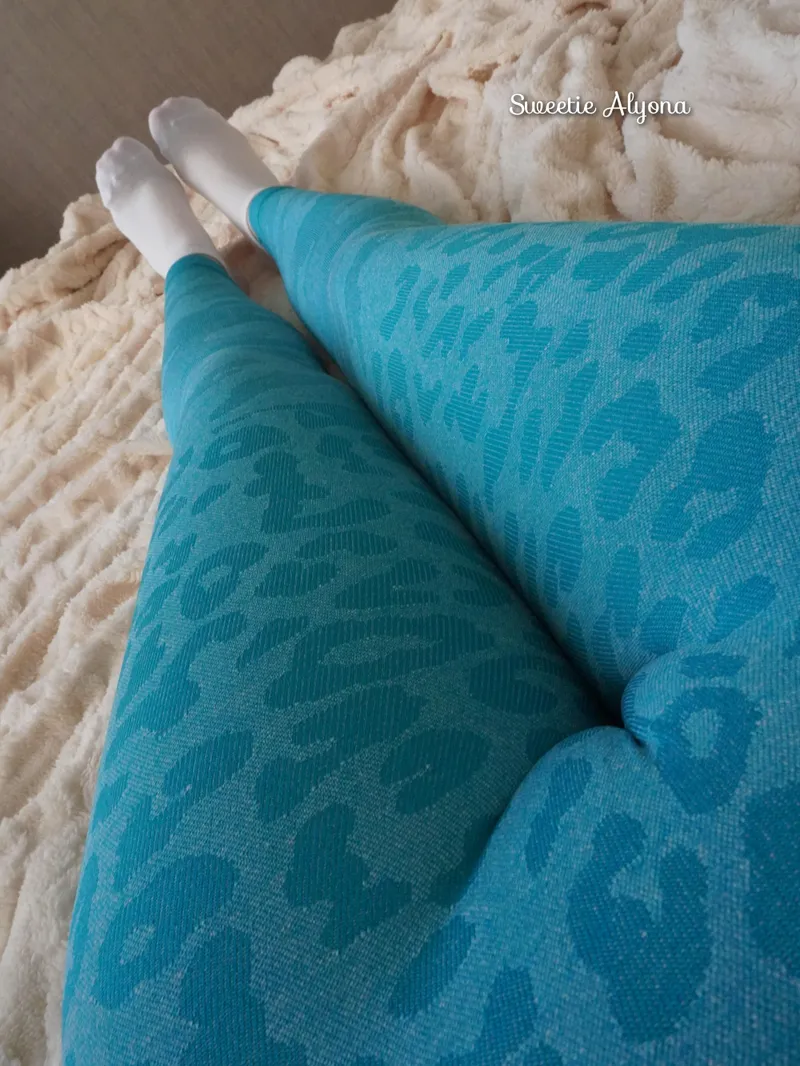 Thumbnail SweetieAlyona Reveals Personal Connection to YogaPants Culture