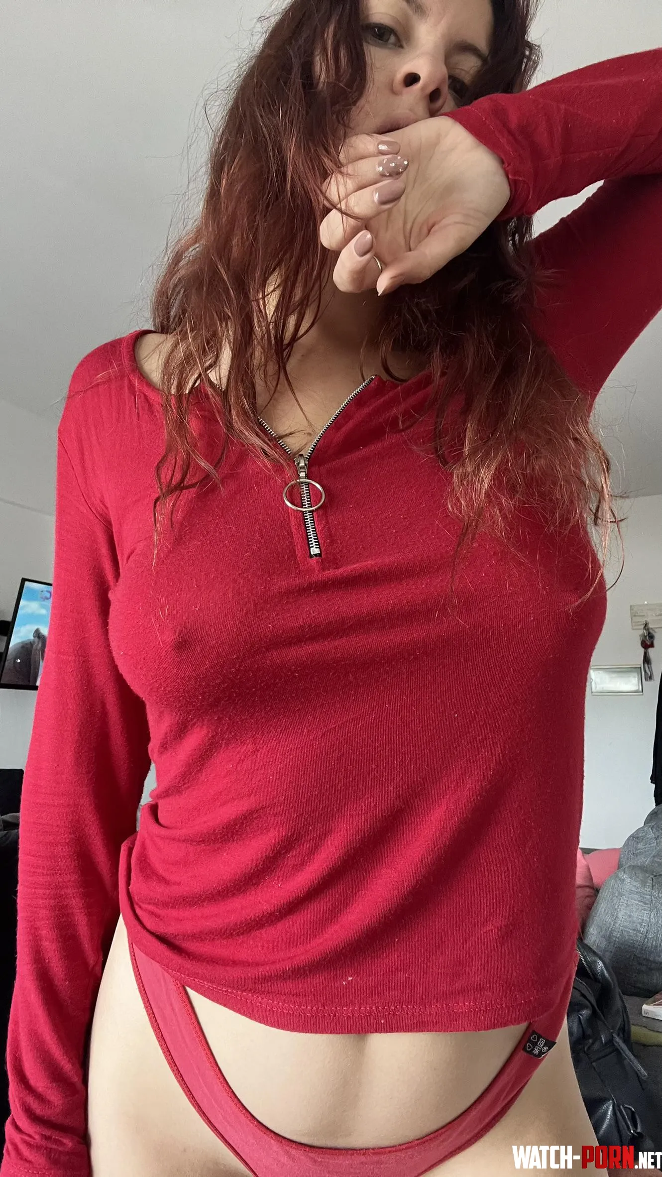 Crees que me queda bien el rojo by barlatina