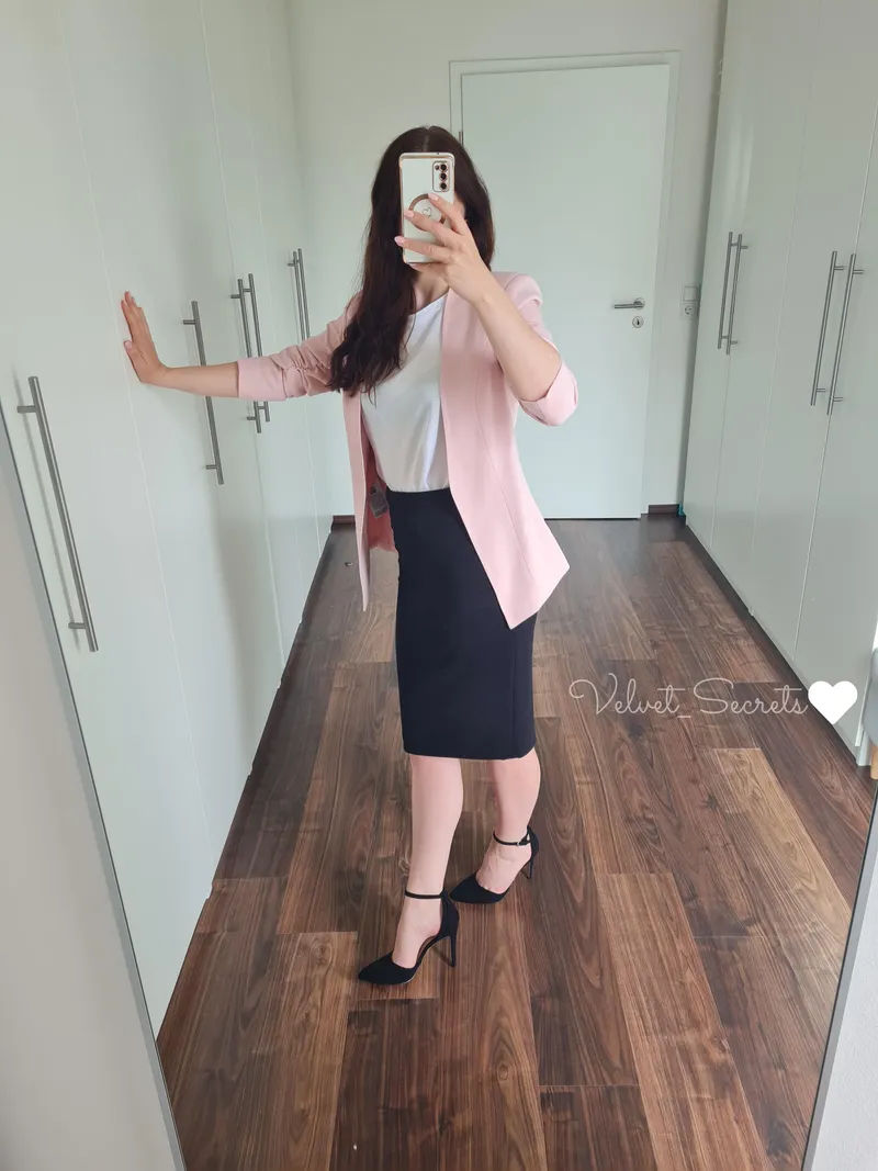 Thumbnail Outfit Perfection: Set the Office Ablaze | Secretary