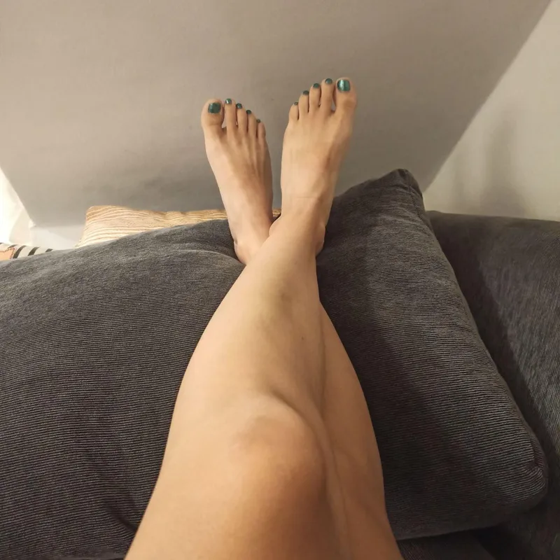Thumbnail Frierenbestoanime's Insight: Discovering Your Preferences - A Journey through Legs