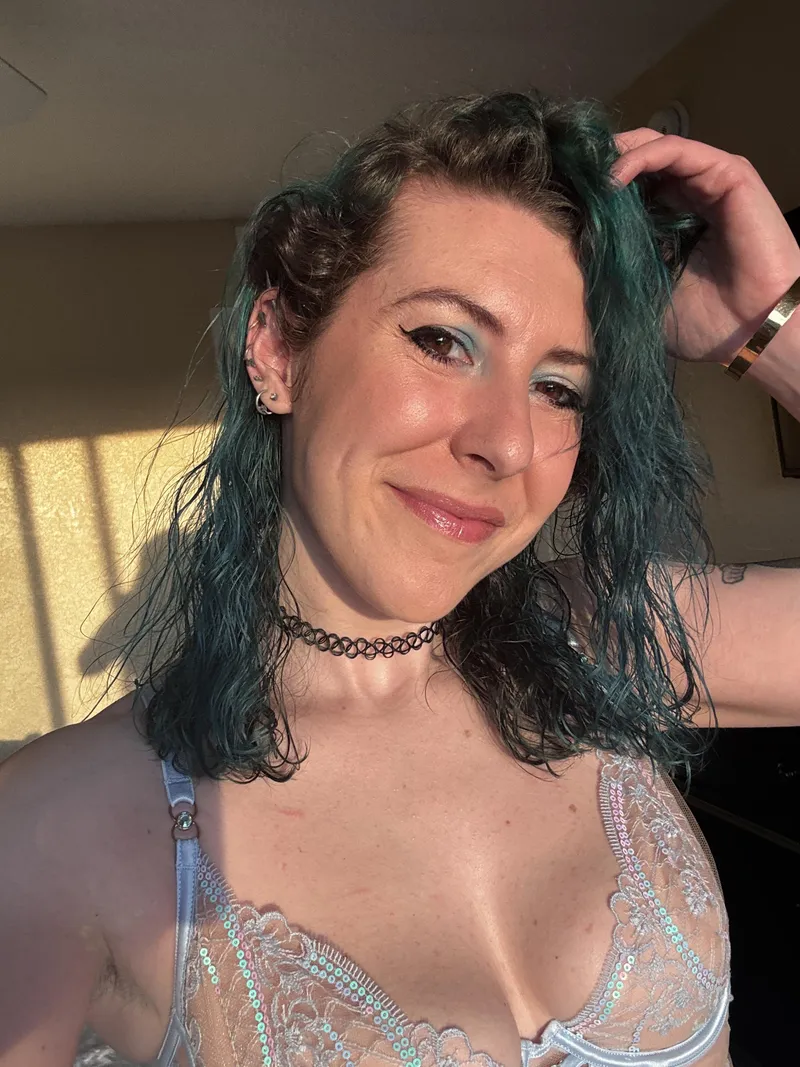 Thumbnail Radiant Beauty in Sunkissed Lace Elegance | sirenskiss3