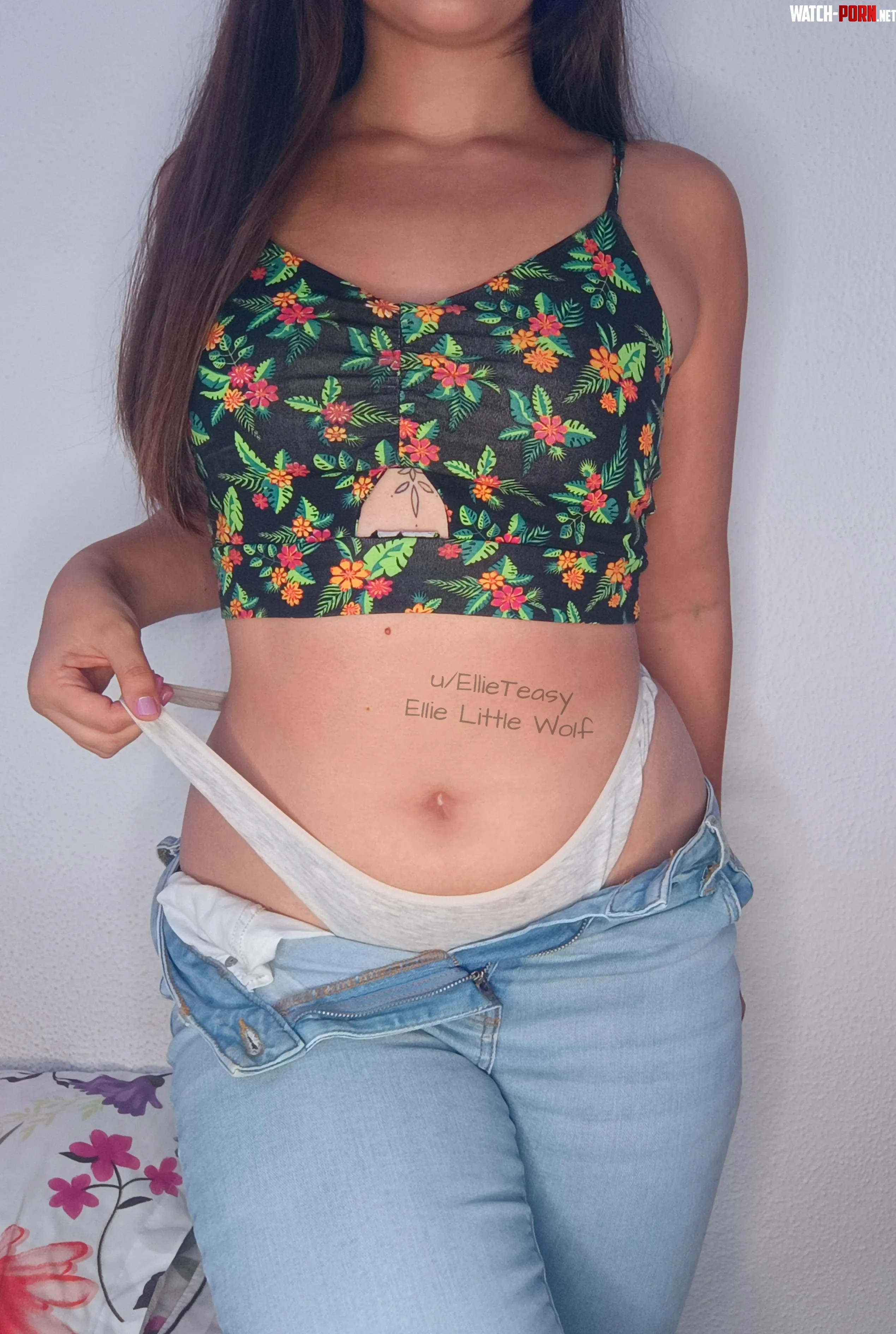 Who wants me to model my naughtiest set? [f] by EllieTeasy